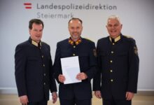 Mayer: Landespolizeidirektor Gerald Ortner, Mayer, stv. Landespolizeidirektor Alexander Gaisch ©LPD Stmk/Huber