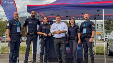 Bundespolizeidirektor Takacs am Recruiting-Stand der steirischen Polizei © LPD Stmk